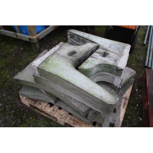 72 - Pallett of concrete bench ends Approx 6 pair
VAT ON HAMMER @ 20%