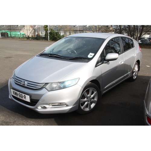 24 - KMN661R
Silver Honda Insight 1339cc
First Registered 29.07.2011
Approx 47515 miles
Hybrid-electric A... 