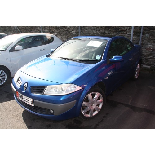 37 - KMN858B
Blue Renault Megane Dynamique 1598cc
First Registered 30.03.2007
Approx 34,000 miles
Manual ... 