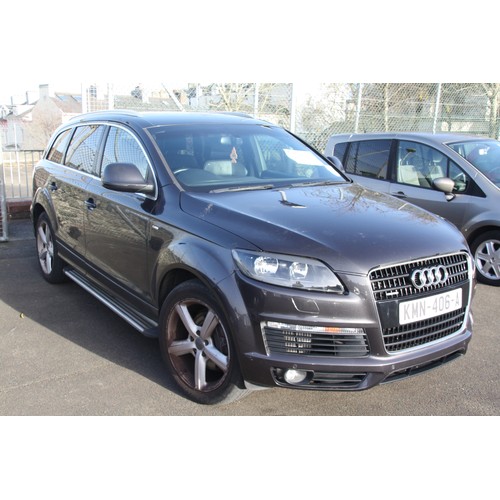 12 - RMN655C
Grey Q7 S line 3.0 TDI Quattro 5dr
First Registered 23.06.2008
Approx 90568 miles
Auto Diese... 