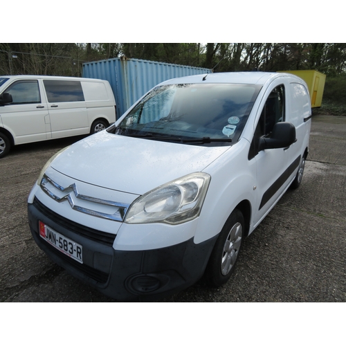 2 - JMN583R
White Citroen Berlingo 1560cc
First Registered 30.04.2009
Approx 80,935 miles
Manual Diesel
... 