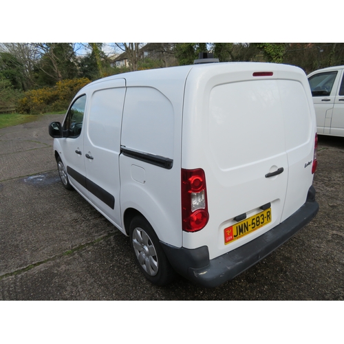 2 - JMN583R
White Citroen Berlingo 1560cc
First Registered 30.04.2009
Approx 80,935 miles
Manual Diesel
... 