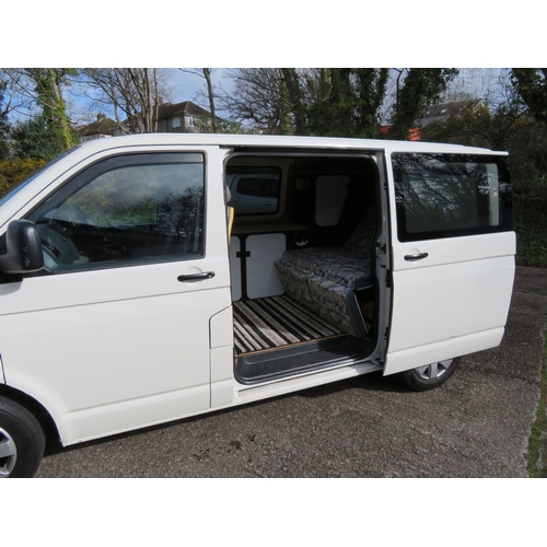 19 - RMN353D
White Volkswagen Transporter Day Van
First Registered 23.11.2005
Approx 216,000 miles
Manual... 