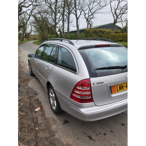 25 - LMN431A
Silver Mercedes C180K Avantgarde SE Auto estate
First Registered 31.05.2007
Approx 59,000 mi... 