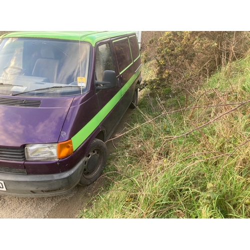 42 - LMN742D
Volkswagen Transporter Caravelle
First Registered 29.04.1994
Approx miles unknown
Manual Die... 