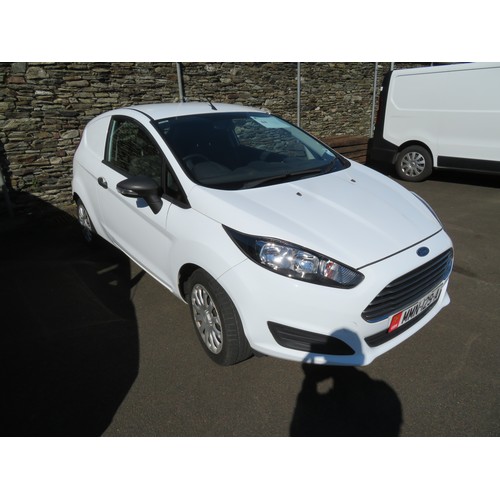 44 - MMN129A
White Ford Fiesta Van 1499cc
First Registered 19.05.2015
Approx 67,107 miles
Manual Diesel
L... 