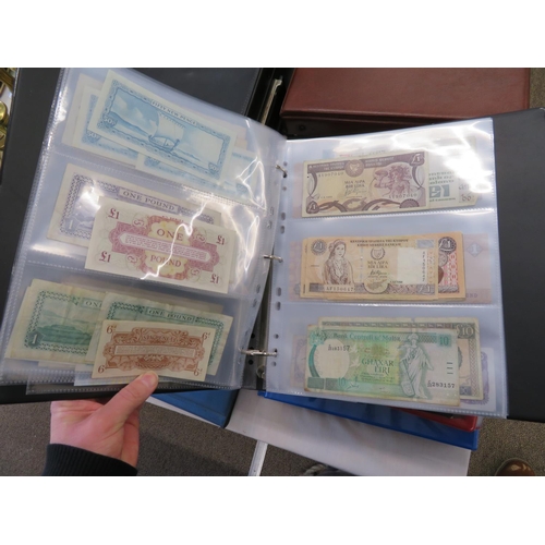 250 - Four albums of worldwide bank notes