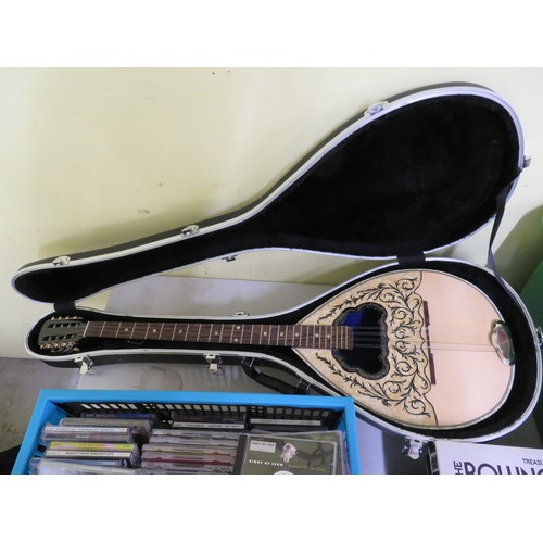 398 - Modern well made Bouzouki 8 string lyre type instrument with spruce and mother of pearl style top, w... 