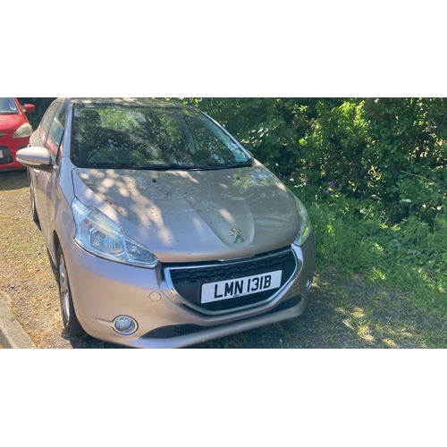 48 - LMN131B
Peugeot 208 1.2 VTi Active 5dr
First Registered 18.10.2012
Approx 56,000 miles
Manual Petrol