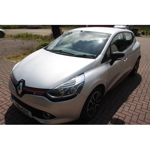 42 - RMN421E
Renault Clio 1.5 Dynamique
First Registered 29.06.2015
Approx 97,000 miles
Manual Diesel