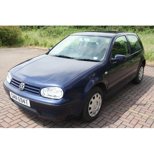 64 - GMN694T
Volkswagen Golf 1390cc
First Registered 12.03.2001
Approx 79,000 miles
Manual Petrol
Taxed u... 