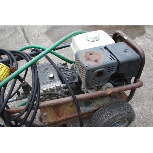 120 - Rapier pressure washer (spares/repair) plus a Honda Lawnmower (Spares/Repair)
VAT ON HAMMER @ 20%