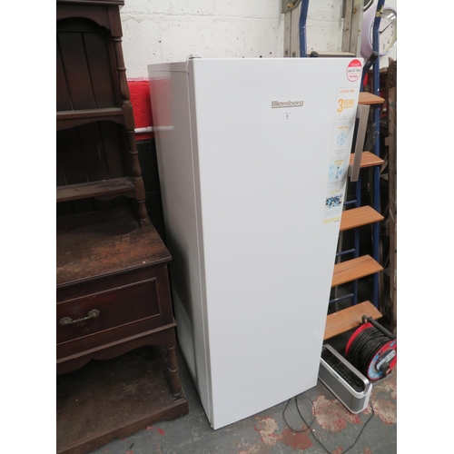 6 - Blomberg Freezer