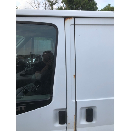 16 - KMN876P
White Ford Transit 85 T260M
First Registered 29.09.2011
Approx 89,450 miles
Manual Diesel
Si... 