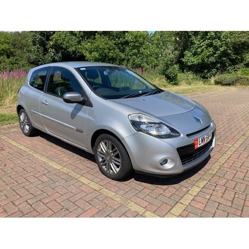 53 - LMN518Y
Silver Renault Clio Dynamique 16V 1149cc
First Registered 30.07.2012
Approx 77,000 miles
Man... 