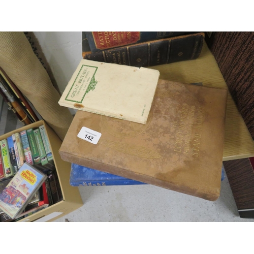 142 - Collection of stamp albums