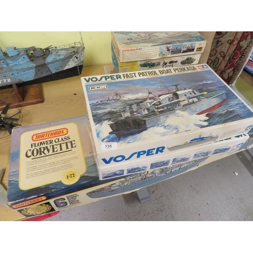 135 - Large collection of unmade model kits