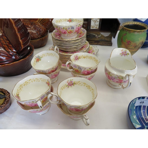 50 - Pretty Royal Albert Serena pattern  tea service