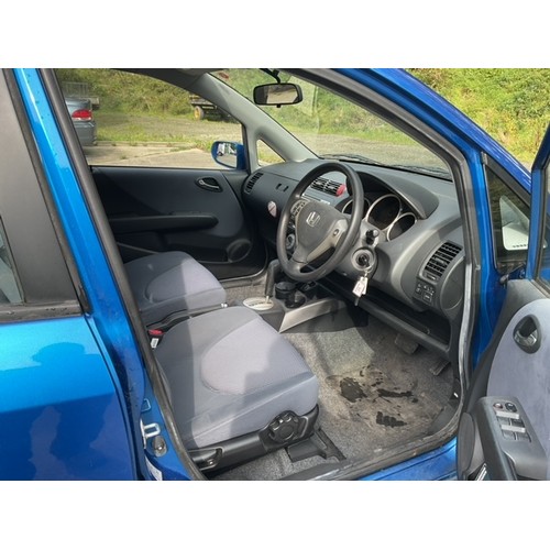 32 - HMN665V
Honda Jazz SE CVT 1339cc
First Registered 04.05.2006
Approx 18,600 miles
Auto Petrol
Previou... 