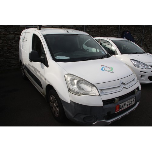 3 - KMN229F
White Citroen Berlingo HDI 1560cc
First Registered 13.09.2010
Approx 61,523 miles
Manual Die... 