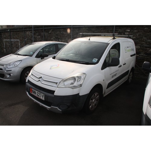 30 - KMN227F
White Citroen Berlingo HDI VTR +
First Registered 13.09.2010
Approx 121300 miles
Manual Dies... 