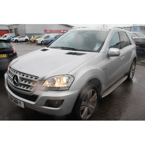 26 - KMN388Y
Silver Mercedes ML350 2987cc
First Registered 30.09.2009
Approx 88,428 miles
Auto Diesel