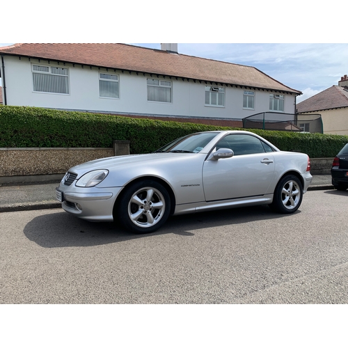 52 - HMN685R
Silver Mercedes SLK 200
First Registered 11.09.2001
Approx 62,000 miles
Manual Petrol