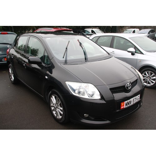 42 - MMN971G
Black Toyota Auris 1329cc
First Registered 02.09.2010
Approx 22,000 miles
Manual Petrol