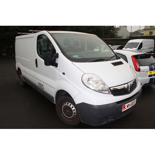 103 - LMN651F
White Vauxhall Vivaro Van 1995cc
First Registered 21.05.2013
Approx 28,500 miles
Manual Dies... 