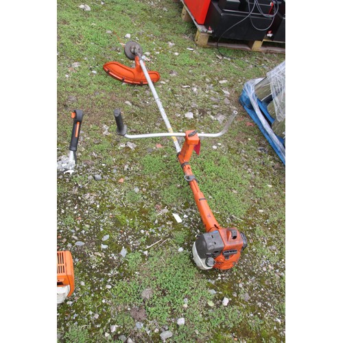 85 - Husqvarna Strimmer 535RXT
SPARES/REPAIR
VAT ON HAMMER @ 20 %