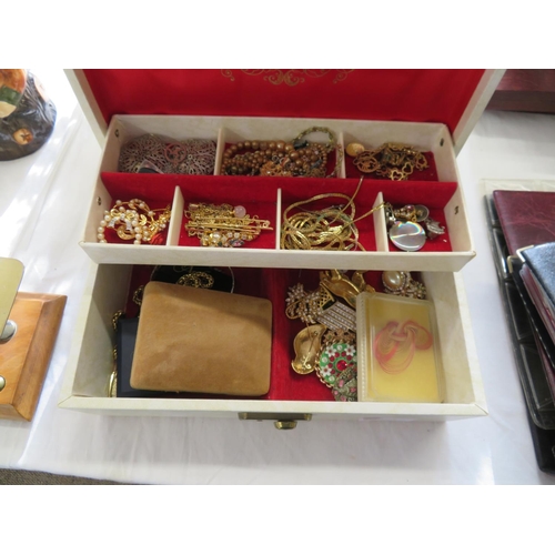 193 - Box of costume jewellery