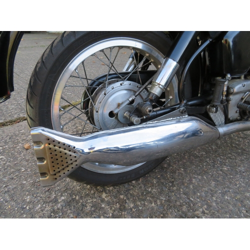 52 - N430MAN
Velocette Venom 500cc
First registered 26/10/1959
Approx 4393 miles showing
Manual 
Petrol
S... 