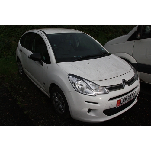 2 - LMN907X
White Citroen C3 1398c
First Registered 27.03.2015
Approx 38,208 miles
Manual Diesel
VAT ON ... 