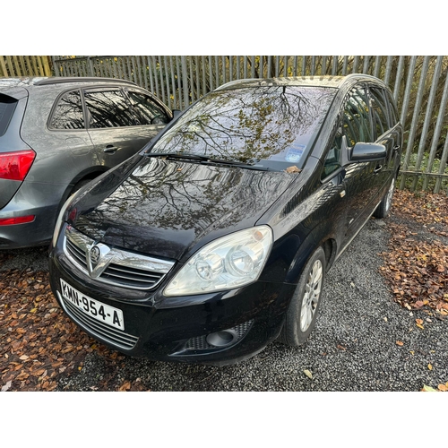 8 - KMN954A
Vauxhall Zafira 1.8 16v Active+ MPV
First Registered 31.03.2010
Approx 108,000 miles
Manual ... 