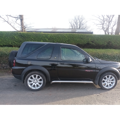 29 - LMN917V
Black Land Rover Freelander 1951cc TD4
First Registered 19.03.2004
Approx 75,000 miles
Manua... 