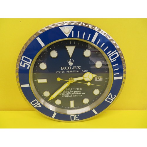 58 - Wall clock in the form of a Rolex Submariner blue dial and bezel