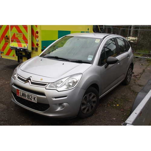 61 - LMN182K
Silver Citroen C3 1398cc
First Registered 05.11.2013
Approx 31,572 miles
Manual Diesel
Engin... 