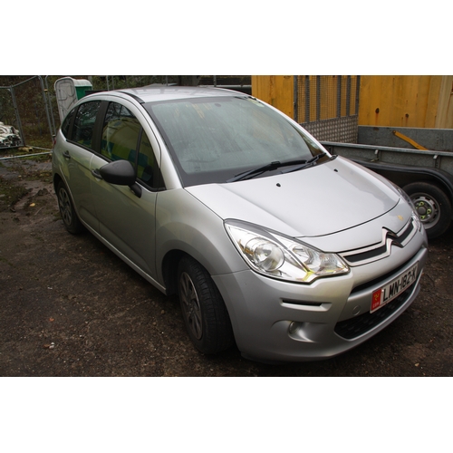 61 - LMN182K
Silver Citroen C3 1398cc
First Registered 05.11.2013
Approx 31,572 miles
Manual Diesel
Engin... 