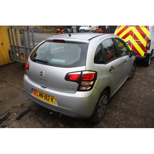 61 - LMN182K
Silver Citroen C3 1398cc
First Registered 05.11.2013
Approx 31,572 miles
Manual Diesel
Engin... 