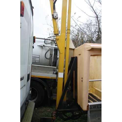 62 - HMN762V
Iveco Dialy 65C18D 2998cc Powered Access Lift
First Registered 27.03.2007
Approx 5547 kms
Ma... 