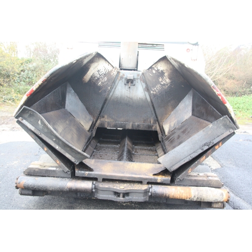 65 - JMN674T
Vogele Super 1803-02 paver
Circa 2009
Approx 6058 hours
VAT ON HAMMER @ 20%
PLUS SPARES