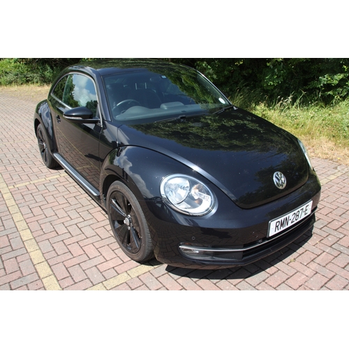 33 - RMN287E
Volkswagen Beetle Sport TSI 1390cc
First Registered 21.04.2013
Approx 71,000 miles
Petrol MA... 