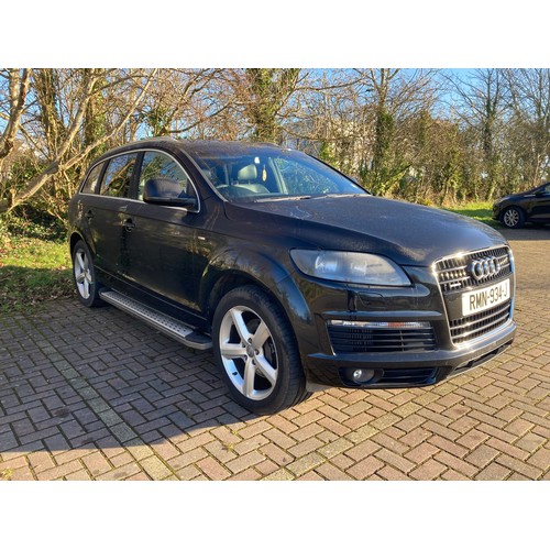 14 - RMN934J
Black Audi Q7 S Line TDi Quattro 2967cc
First Registered 22.05.2008
Approx 107,000 miles
Aut... 