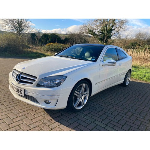 15 - RMN238K
White Mercedes CLC 350 Sport
First Registered 14.04.2009
Approx 63,000 miles
Auto Petrol
9 s... 