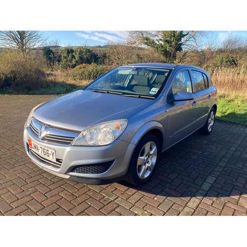 36 - JMN766Y
Silver Vauxhall Astra Active 1598cc
First Registered 24.09.2007
Approx 72,000 miles
Manual P... 