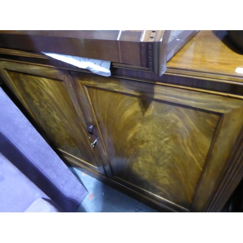 127 - Quality mahogany sideboard