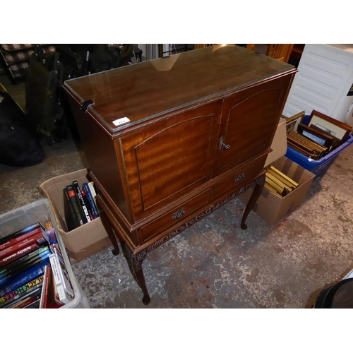 175 - Mahogany cabinet with glass shelves and drawer plus a nest of tables with green insert