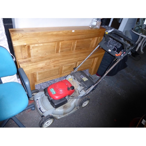 187 - Honda HRB535 petrol mower