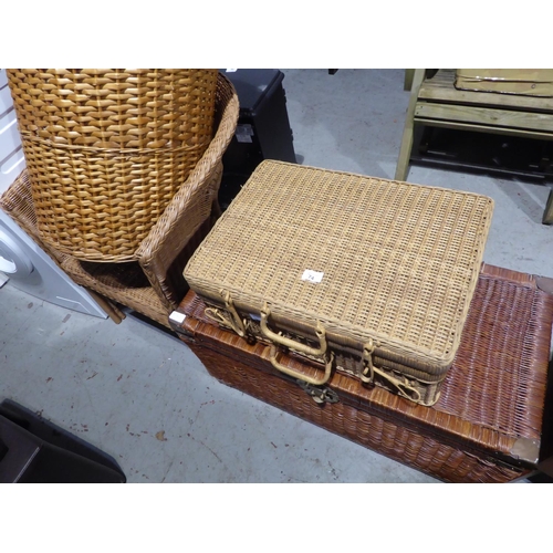 74 - Collection of wicker items