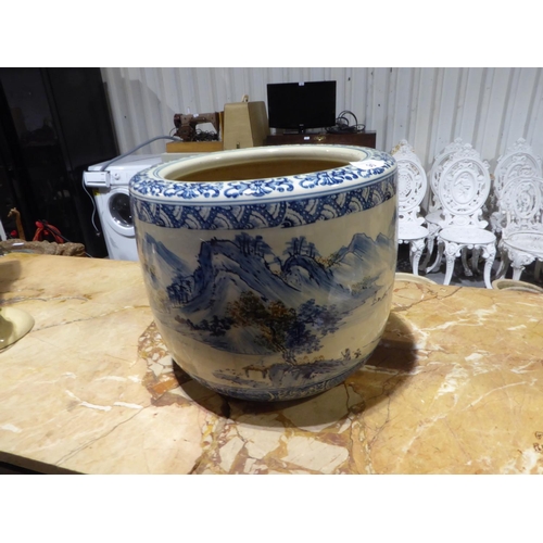 90 - Good quality Chinese pot with figures mountains and trees diameter 12 ins, height 11ins